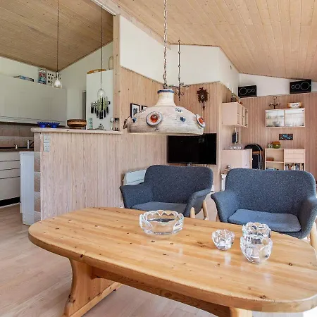 Casa vacanze Two-bedroom Holiday In Vaeggerlose 26 Bøtø By